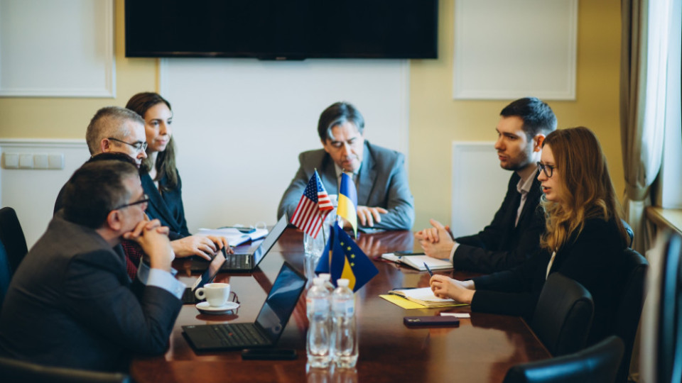 МВФ погодив програму співпраці з Аргентиною без вимог реформ, в той час, як Україні довелося пройти 8 переглядів з вимогами – Роксолана Підласа