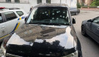 В Киеве мужчина обстрелял автомобиль во дворе жилого комплекса из-за конфликта с водителем