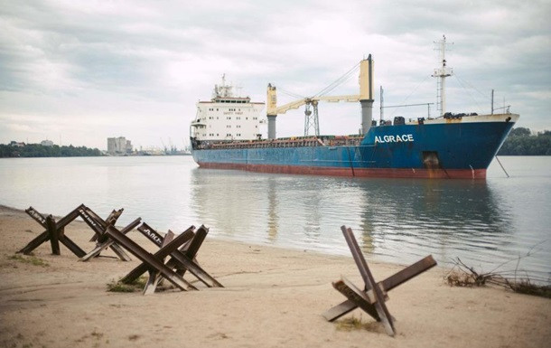В Одесской области в устье Дуная подорвалось судно, есть погибшие