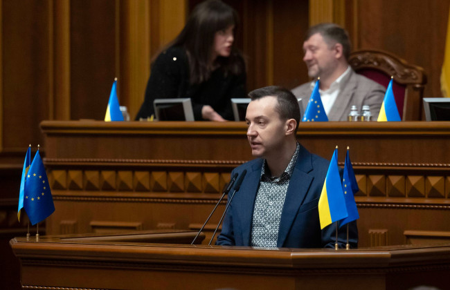 Депутат от «Слуги народа» Сергей Штепа заявил, что во время голосования за закон 12414 «был уверен, что вопрос согласован со всеми партнерами на высшем уровне»