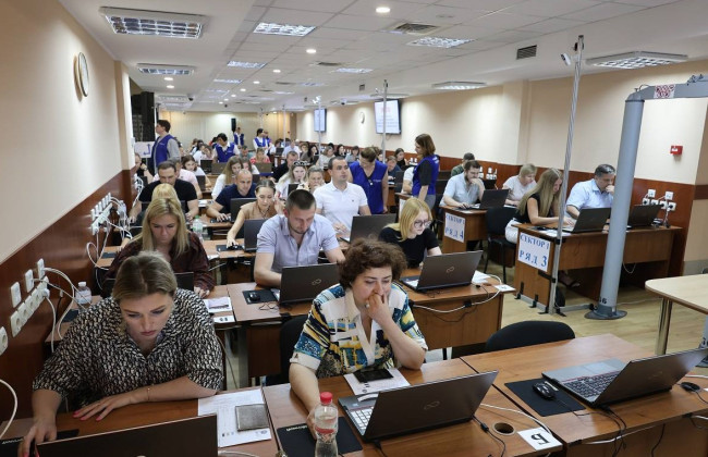 Тестирование на знание истории украинской государственности успешно сдали 7 239 кандидатов и судей