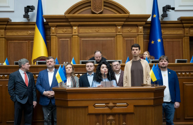 Таміла Ташева з «Голосу», яка підтримала в залі законопроект 12414, заявила, що голосуватиме за скасування його норм