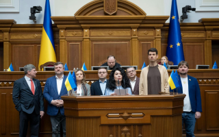 Таміла Ташева з «Голосу», яка підтримала в залі законопроект 12414, заявила, що голосуватиме за скасування його норм