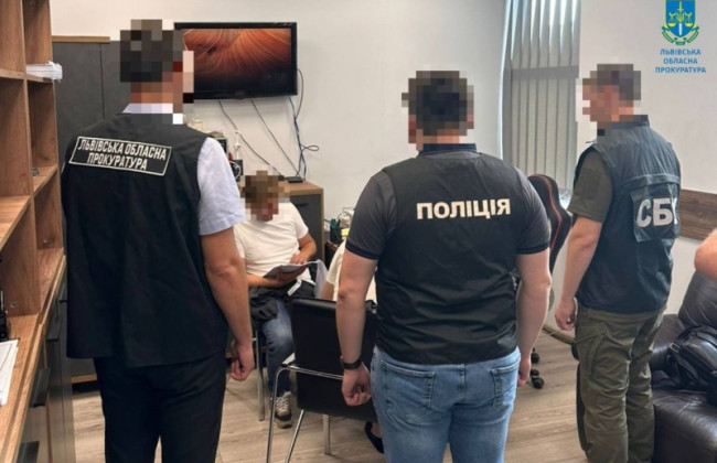 Во Львове растратили 1,7 млн грн, предназначенных для ликвидации последствий ракетного удара — двум руководителям райадминистраций объявили подозрение