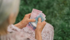 Сколько нужно работать, чтобы выйти на пенсию в 60 лет в 2025 году