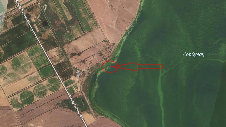 У Казахстані розбився військовий вертоліт – для пошуку екіпажу залучили авіацію та підводні дрони