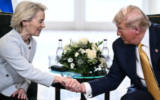 США и ЕС достигли компромиссного соглашения перед дедлайном тарифов Трампа