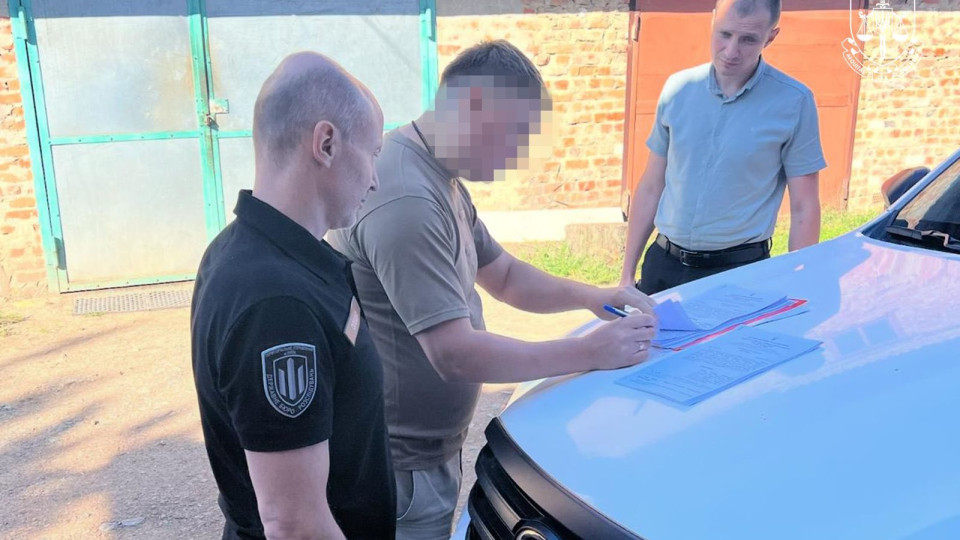 На Чернігівщині прокурор підмінив важливі докази газетами та журналами