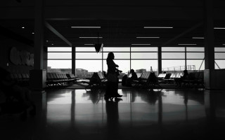 У США авіакомпанії почали підвищувати вартість квитків для пасажирів, які подорожують наодинці