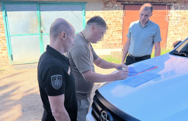 В Черниговской области прокурор подменил важные улики газетами и журналами