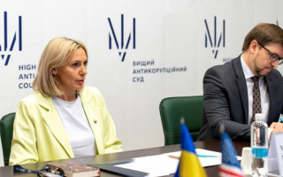 Голова ВАКС Віра Михайленко заявила, що надмірне проведення обшуків без судових рішень сприяє легітимації зловживань