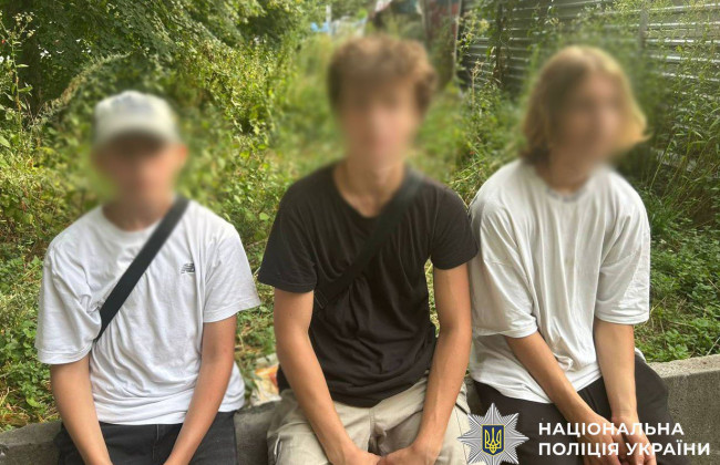 В Киеве подростки ради развлечения забрались на строительный кран — оштрафовали родителей