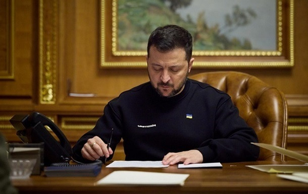 Зеленский подписал указ, который вносит изменения в правила увольнения военных с должностей