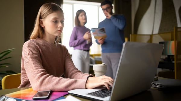 Работа несовершеннолетних: какие особенности предоставления отпусков