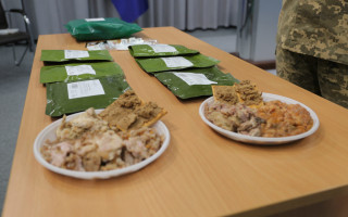 Міноборони замовляє ще 200 тисяч посилених сухпайків для ЗСУ