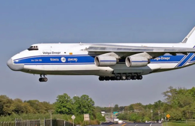 В случае реальных или потенциальных угроз нацбезопасности санкции будут накладываться на корабли и самолеты — Зеленский подписал закон