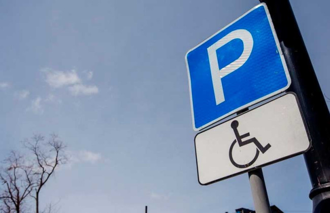 Водители с инвалидностью смогут пользоваться льготами только при наличии специального знака с QR-кодом