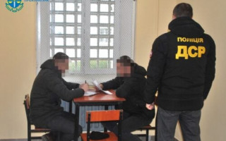 Апеляційний суд підтвердив законність вироку у справі про поширення злочинного впливу та злочини проти власності: деталі справи