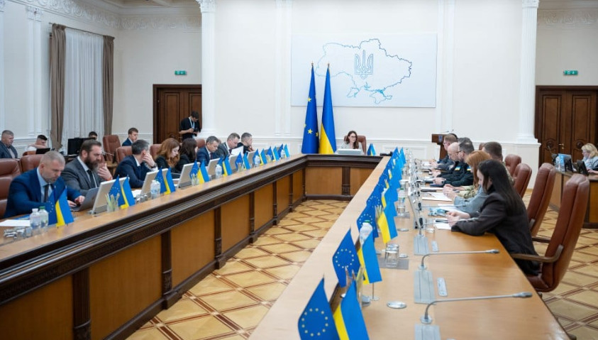 Кабмін оновив склад Комісії з угод про розподіл продукції для стимулювання інвестицій
