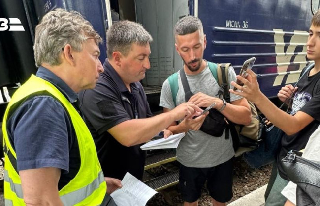 С 1 августа Укрзализныця ввела верификацию через Дію при покупке билетов на некоторых рейсах