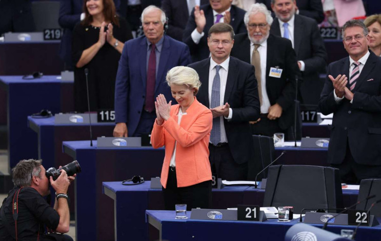 Еврокомиссия «не может найти» переписку Урсулы фон дер Ляйен по делу Pfizergate о закупке вакцин
