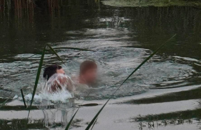 9-летнего мальчика, которого разыскивала полиция Киева, нашли в водоёме за семь километров от дома