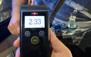 У Києві водій Peugeot «припаркувався» у припарковане авто — фото