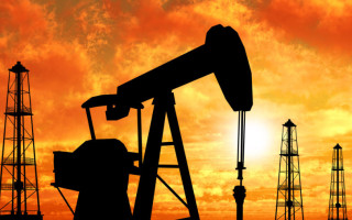 Страны ОПЕК+ согласились увеличить поставки нефти