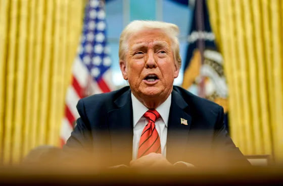 Трамп приказал разместить две атомные подводные лодки ближе к России, чтобы проверить ядерные угрозы