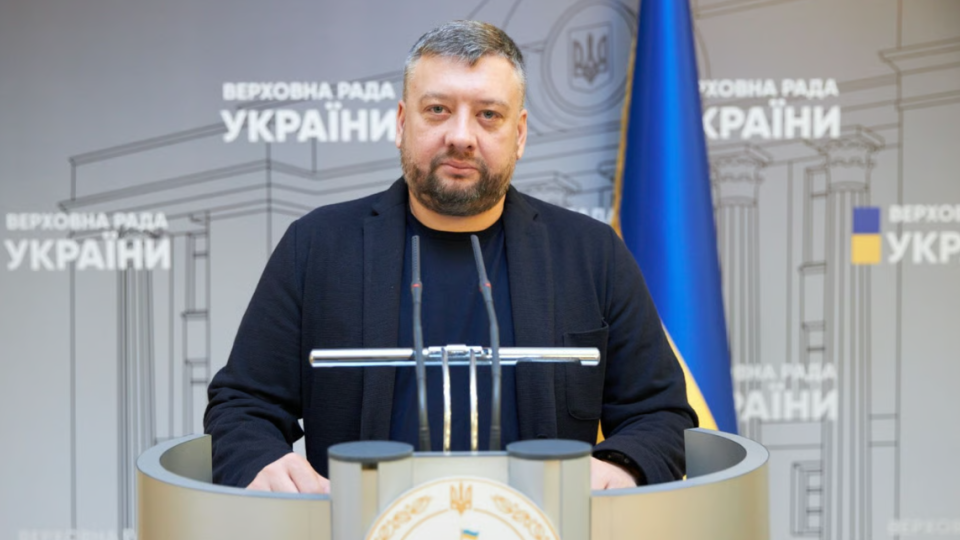 ВАКС відправив під варту нардепа Олексія Кузнєцова, якого підозрюють у корупції під час закупівель РЕБ