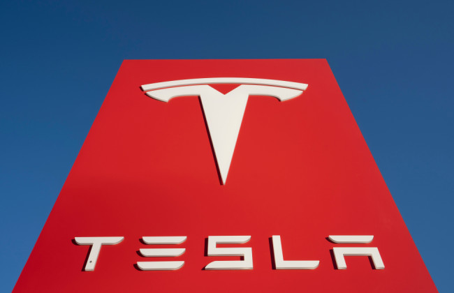 Tesla обязали выплатить 329 млн долларов за смертельное ДТП с автопилотом