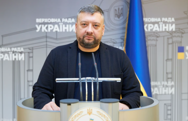 ВАКС отправил под стражу нардепа Алексея Кузнецова, подозреваемого в коррупции во время закупок РЕБ