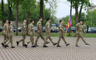 Учнів готуватимуть до національного спротиву з 14 років, а БЗВП у вишах буде скасована