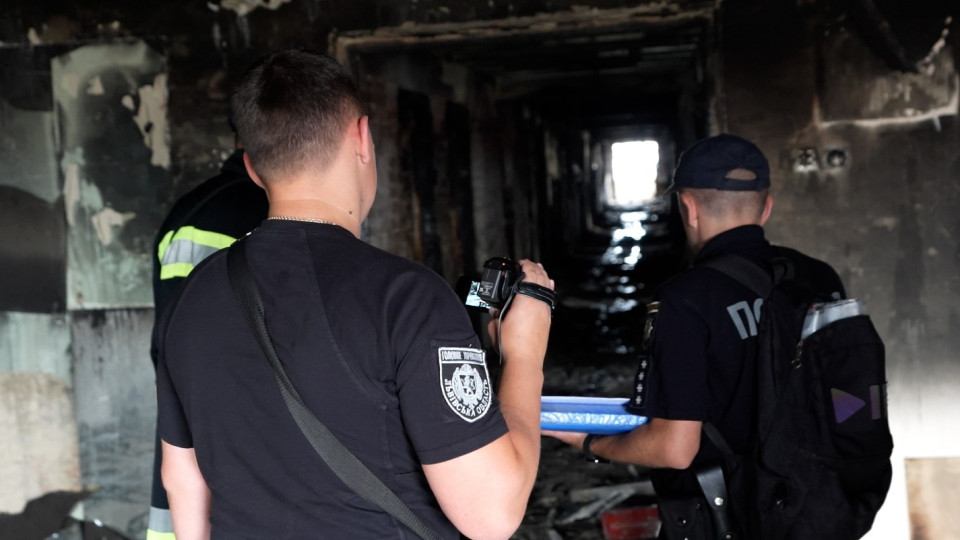 В полиции назвали предварительную причину взрыва и пожара в отеле «Власта» во Львове