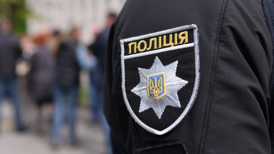 На Закарпатті чоловік відкрив вогонь по поліцейських, які приїхали на виклик
