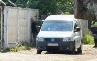 В Черкассах мужчина выдернул чеку гранаты и пытался взять в заложники сотрудников ТЦК, видео