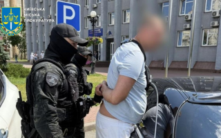 В Киеве задержали мужчину, который за $15 тысяч обещал «продолжить» инвалидность для выезда за границу