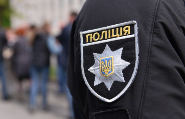 На Закарпатье мужчина открыл огонь по полицейским, прибывшим на вызо