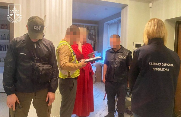 На Франковщине руководитель АО «Сегежа Украина» передала имущество предприятия сыну и нанесла ущерб более чем на 46 млн — прокуратура