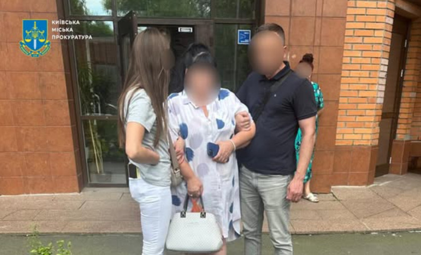 У Києві викрили жінку, яка обіцяла за $5000 допомогти оскаржити відмову у встановленні II групи інвалідності