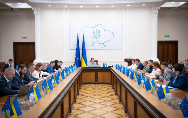 Кабмин назначил Александра Белоуса и Людмилу Кравченко заместителями министра юстиции