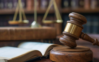 Угрозы убийства и нецензурная брань стали основанием для наказания домашнему обидчику: апелляция не помогла