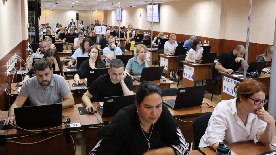 ВККС оприлюднила кодовані результати тестування у сфері права та знань зі спеціалізації місцевого адмінсуду за 5 серпня