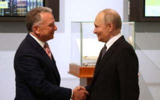 Путин заявил Виткоффу, что хотел бы встретиться с Трампом «в определенный момент», — Fox News