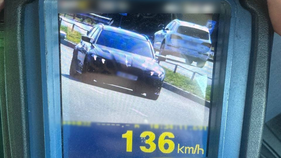 У Києві водій BMW гнав по місту зі швидкістю 136 км за годину – фото