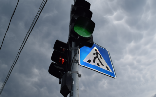 У Києві облаштували безбар’єрний наземний перехід у Дарницькому районі