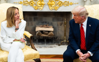 Трамп обсуждал с Мелони возможность встречи с Путиным в Ватикане, — Sky News