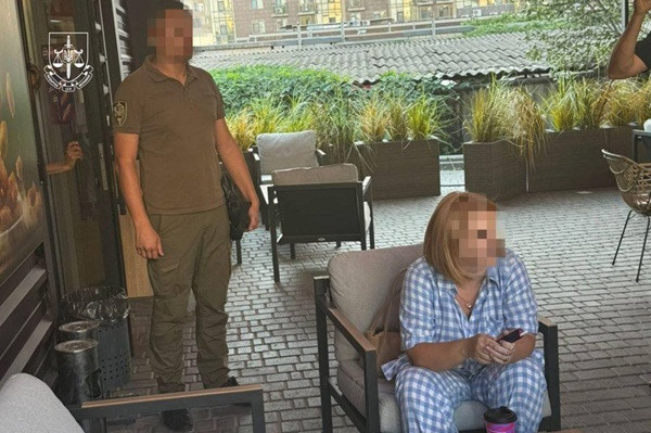 Обещала «закрыть глаза» на нарушение таможенных правил: в Одессе поймали на взятке работницу таможни