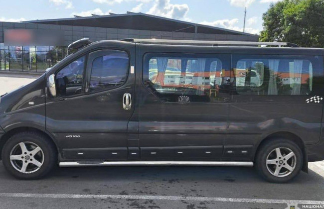 В Ровенской области будут судить парня, который похитил у знакомого минивэн, чтобы поехать к девушке