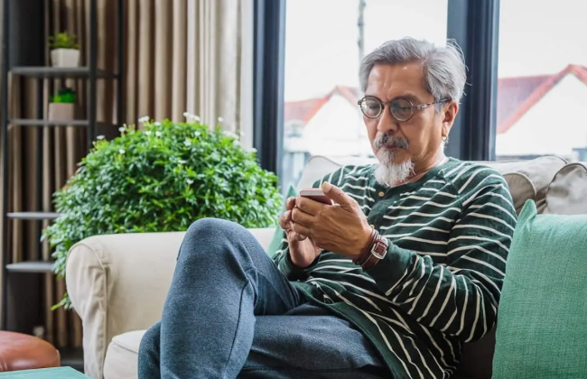 В Китае пенсионер ушел от жены ради виртуальной женщины, созданной ИИ